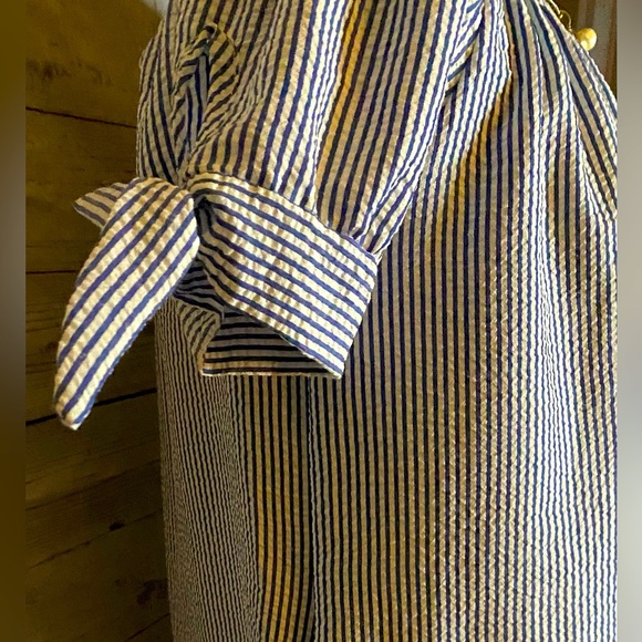 NWOT Blue/White Seersucker Dress size small - Picture 3 of 4